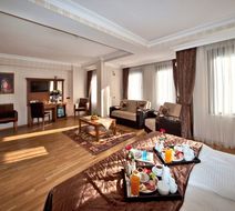 Byzantium Hotel Room