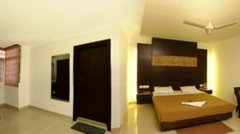 <b>Hotel Grand Peepal Suite</b>