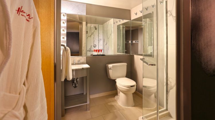 Hotel Henri NY Spa