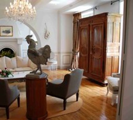 Chateau Les Charmettes Lobby