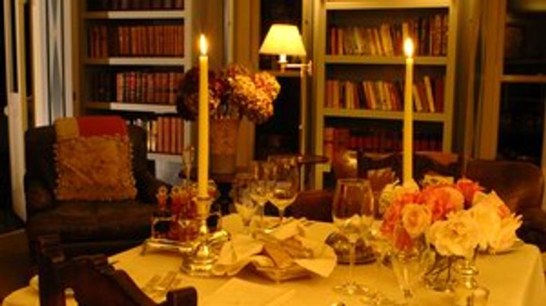 <b>Kurland Hotel Restaurant</b>