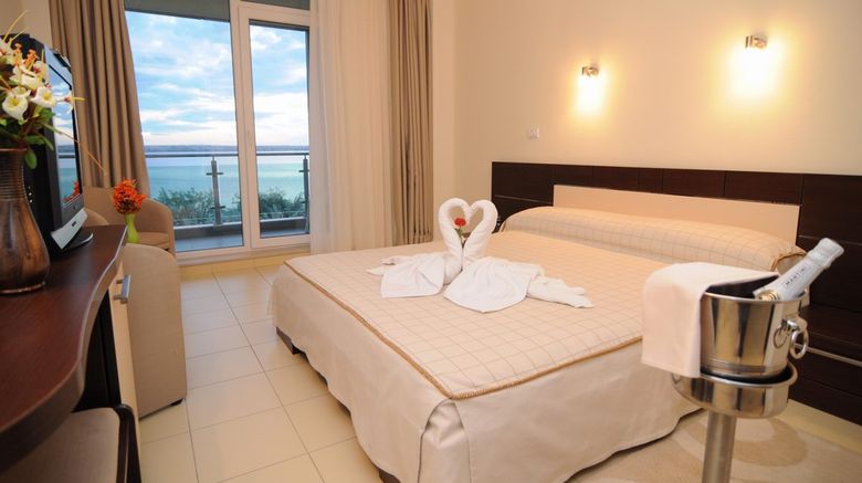 <b>Splendid Hotel Room</b>