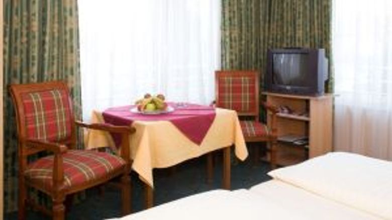 <b>Hotel Astoria Room</b>