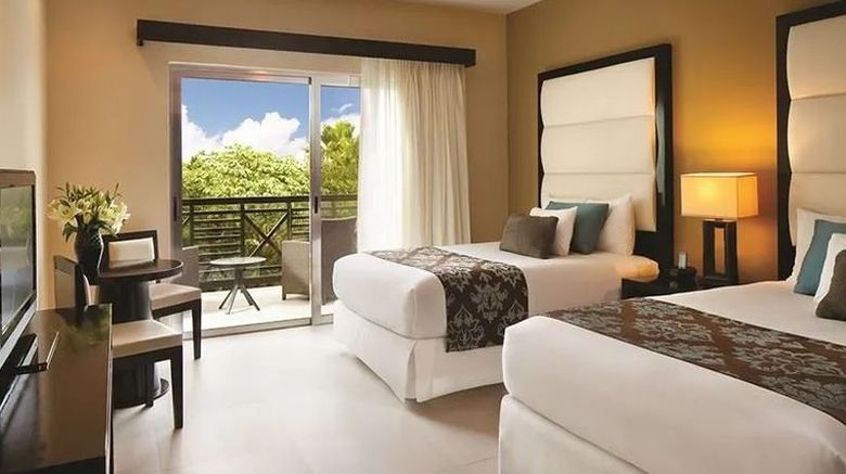 <b>The Fives Beach Hotel & Residences Room</b>