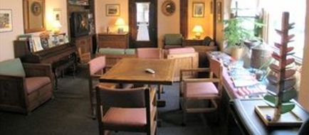 Milo's Guesthouse Lobby