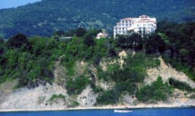 The Cliff Beach & Spa Resort Exterior