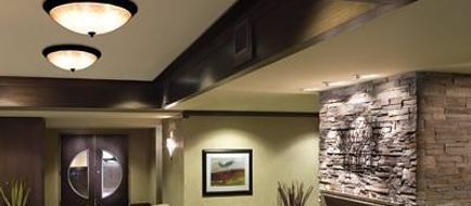 Executive Suites Garibaldi Springs Lobby