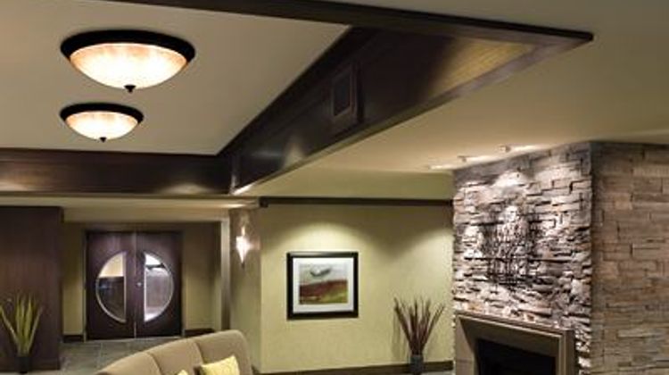 Executive Suites Garibaldi Springs Lobby