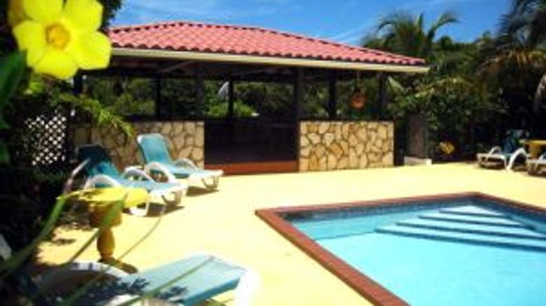 <b>Harbour Club Villas & Marina Pool</b>