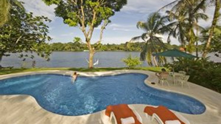 Manatus Hotel Pool