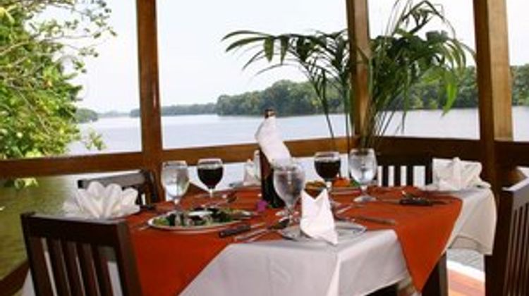 Manatus Hotel Restaurant