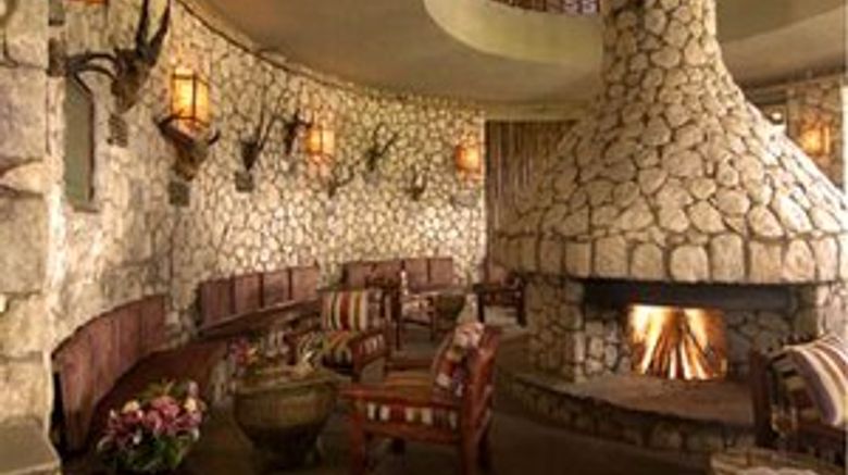 <b>Salt Lick Safari Lodge Lobby</b>