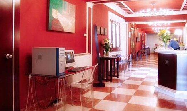 Hotel Carlos V Lobby