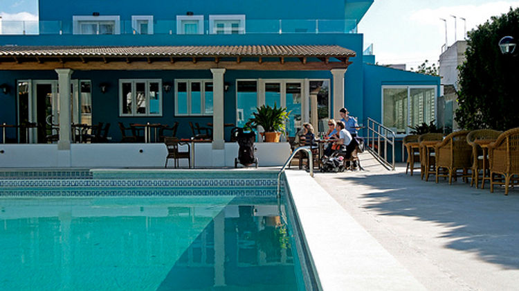 UR Portofino Pool