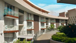 Country Hotel & Suites