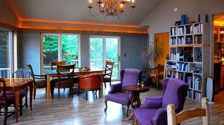 <b>WildSpring Guest Habitat Lobby</b>