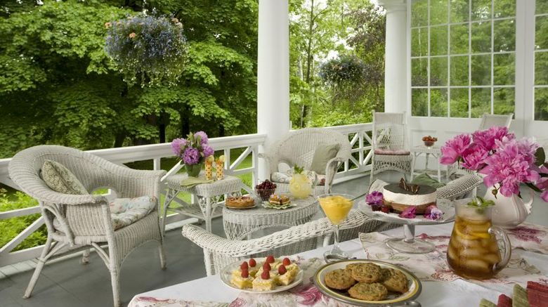 <b>Birchwood Inn Banquet</b>