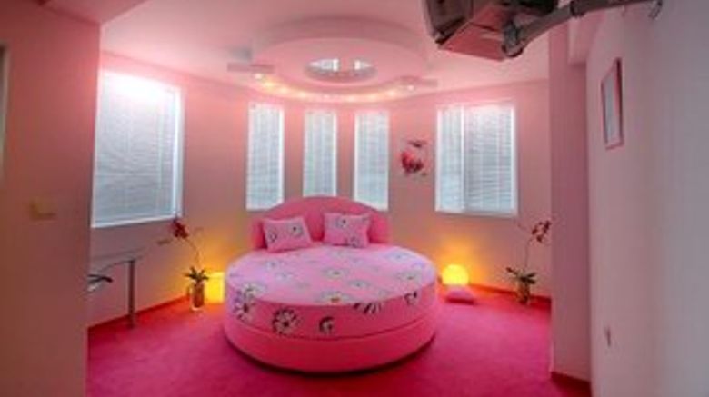 Mania Hotel Room