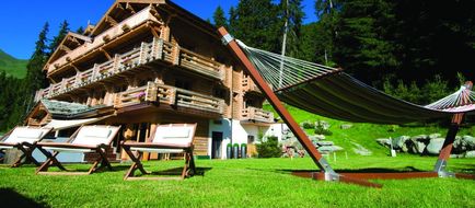 The Lodge Exterior