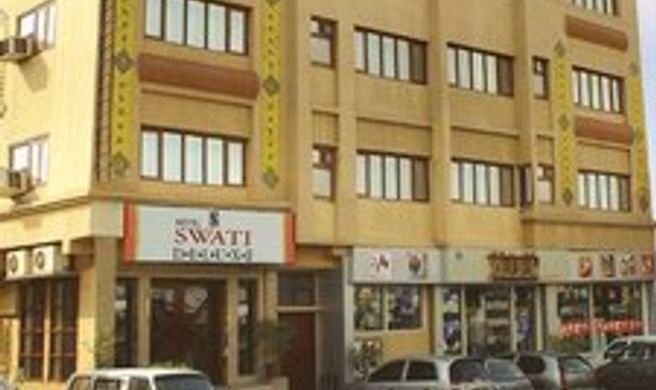 Hotel Swati Deluxe Exterior