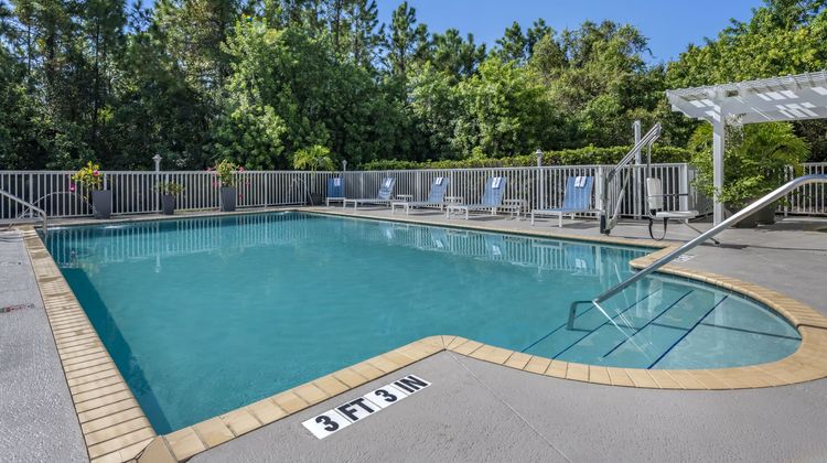 Comfort Inn & Suites Port Charlotte Pool