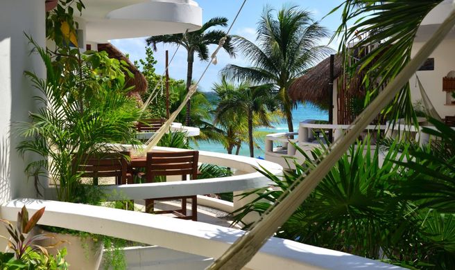 Playa Palms Beach Hotel Exterior