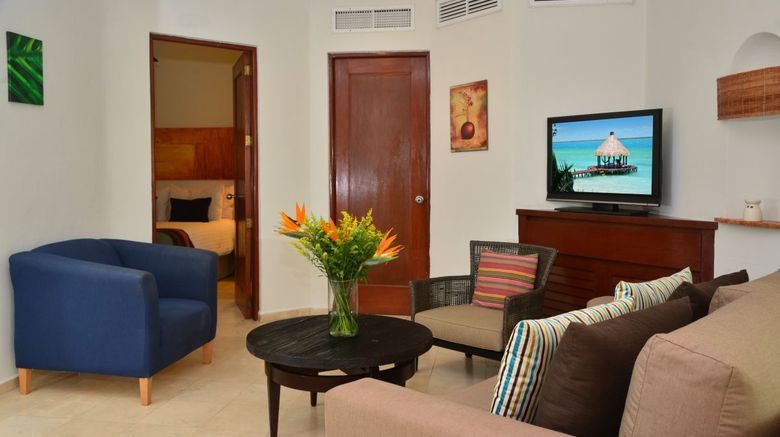 <b>Playa Palms Beach Hotel Suite</b>