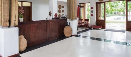 Casterbridge Hollow Boutique Hotel Lobby