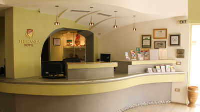 Theranda Hotel