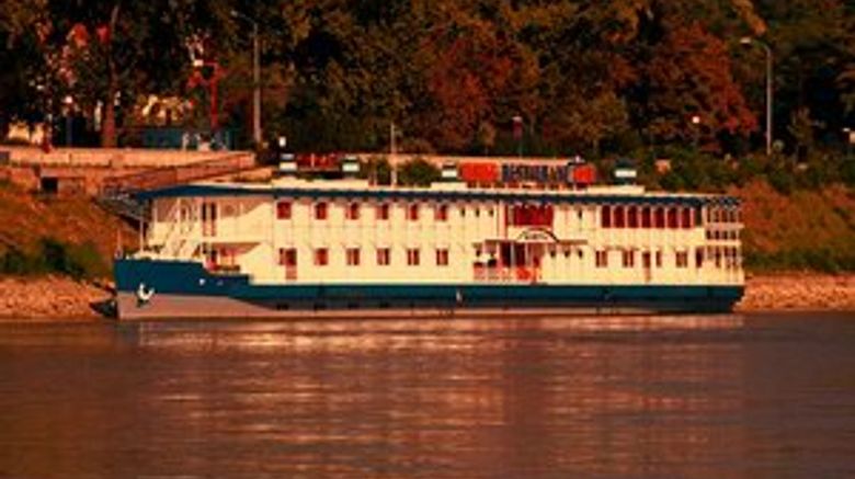 Botel Marina Exterior