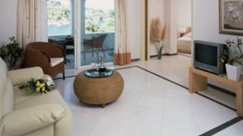 <b>Cape Kanapitsa Hotel Suites Suite</b>
