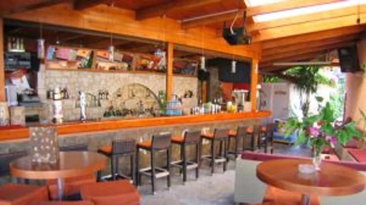 Axos Hotel Apartments Bar/Lounge