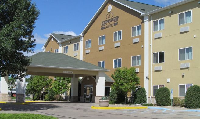 EverSpring Suites Exterior