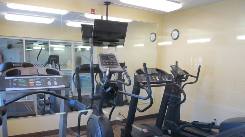 <b>Expressway Suites Bismarck Health</b>