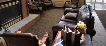 EverSpring Suites Lobby