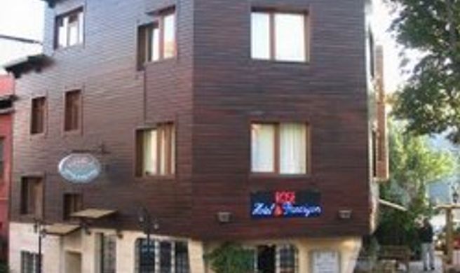 Rose Hotel Exterior