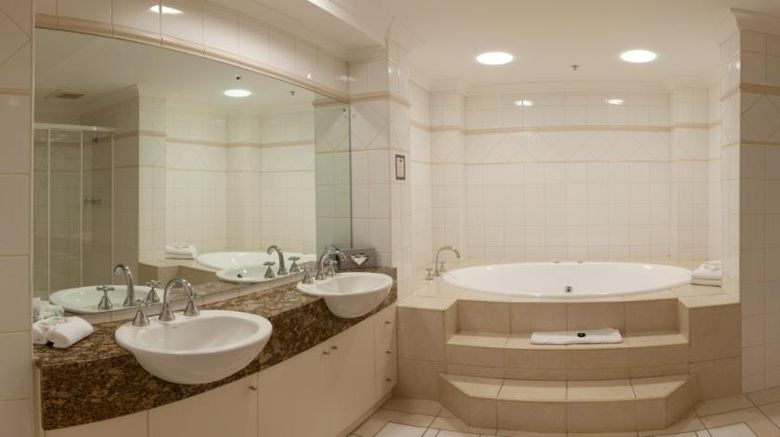 <b>Mantra Adelaide Central Spa</b>