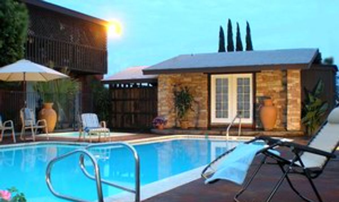 The Lemon Tree Hotel Suites and Apts Pool