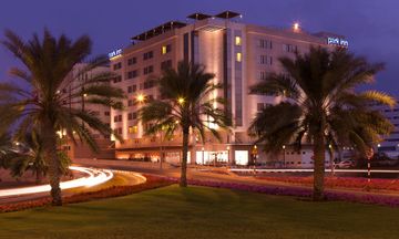 Golden Tulip Muscat