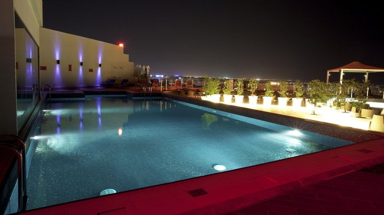<b>Golden Tulip Muscat Pool</b>