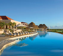 Golden Bear Lodge & Spa Pool