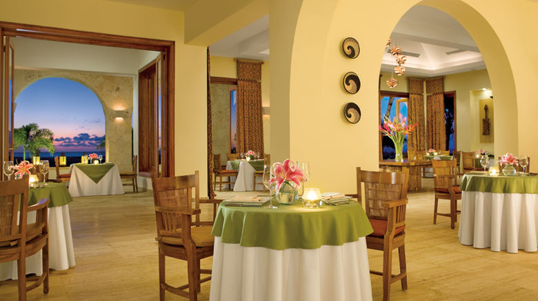 <b>Golden Bear Lodge & Spa Restaurant</b>