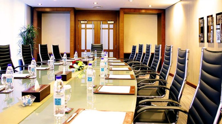 <b>Flora Creek Deluxe Hotel Apartments Meeting</b> <b>Flora Creek Deluxe Hotel Apartments Meeting</b>