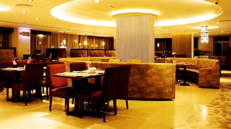 <b>Flora Creek Deluxe Hotel Apartments Restaurant</b> <b>Flora Creek Deluxe Hotel Apartments Restaurant</b>