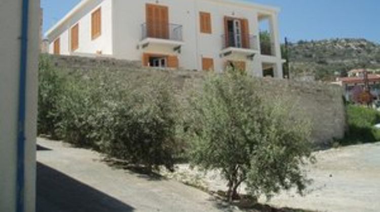 Aunt Maria's Exterior