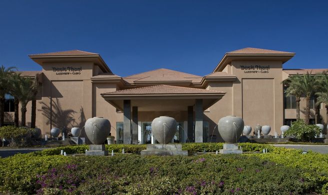 Dusit Thani LakeView Cairo Exterior