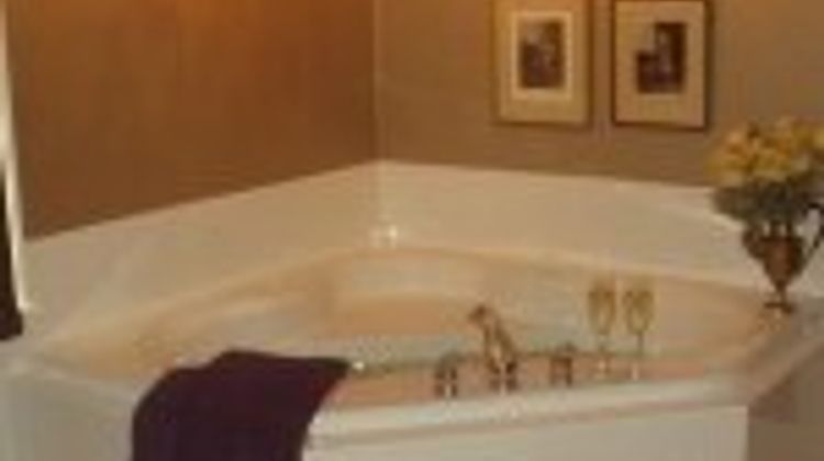 Surfside Inn Suite