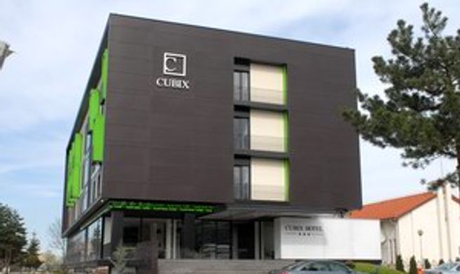 Hotel Cubix Exterior