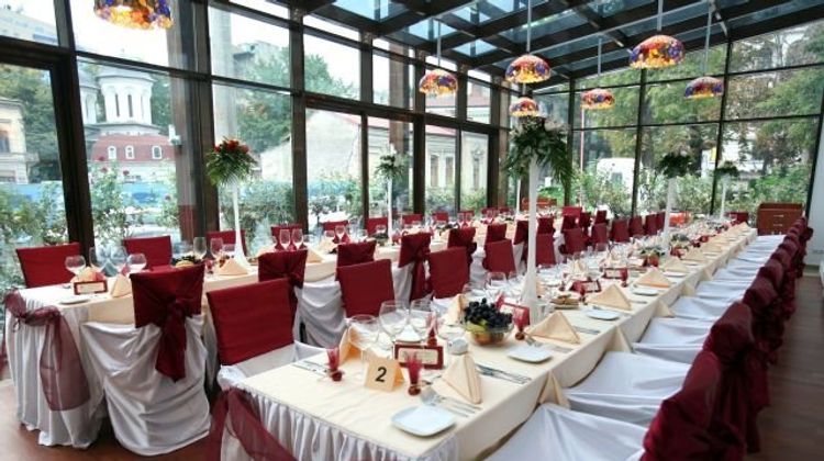 Hotel Marshal Banquet