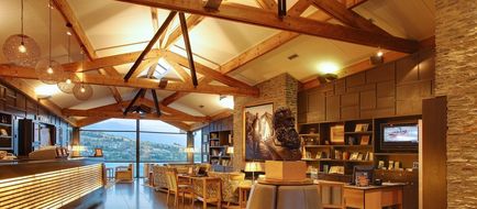 The Rees Hotel Queenstown Lobby